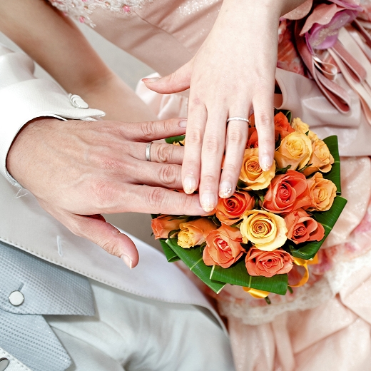 チャペルウェディング(結婚式)のメリットは?
