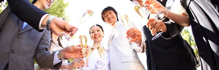 挙式のみ結婚式のマナーは?招待状・引出物・ゲストの服装まで