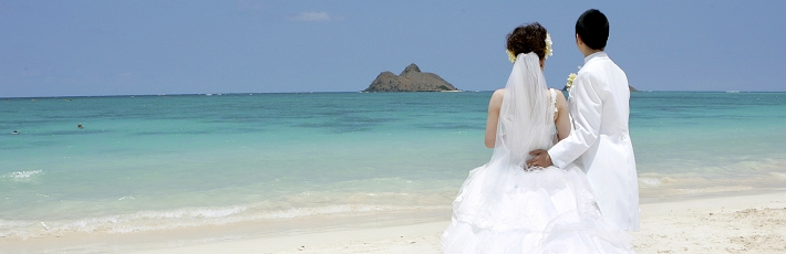 外国人のパートナー、参列者がいる結婚式の注意点や人気のスタイルは?