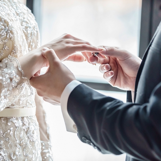 キリスト教式で行う結婚式の魅力とは?