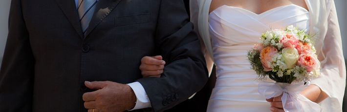 直前割引で結婚式を挙げるカップルのニーズとは?